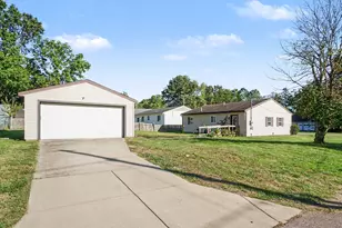 409 E Division St, Vicksburg, MI 49097 - Photo 1