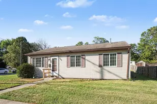 409 E Division St, Vicksburg, MI 49097 - Photo 25