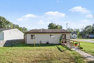 409 E Division St, Vicksburg, MI 49097 - Photo 23