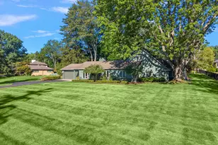 6230 Darramoor Rd, Bloomfield Hills, MI 48301 - Photo 47
