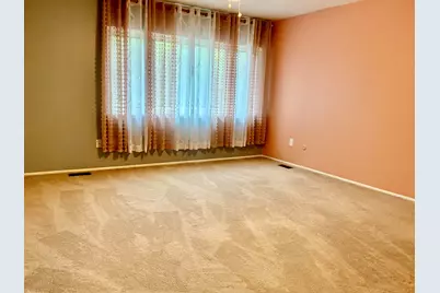 515 Victoria Square, Brighton, MI 48116 - Photo 13