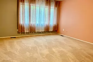 515 Victoria Square, Brighton, MI 48116 - Photo 13