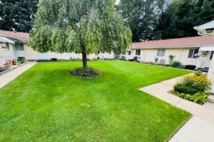 5831 Leisure S Dr SE, Kentwood, MI 49548 - Photo 3