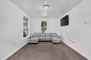 1313 Davis Ave NW, Grand Rapids, MI 49504 - Photo 5