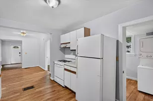 1313 Davis Ave NW, Grand Rapids, MI 49504 - Photo 9