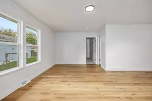 805 N Walnut St, Greenville, MI 48838 - Photo 17