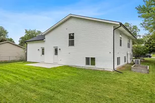 805 N Walnut St, Greenville, MI 48838 - Photo 7