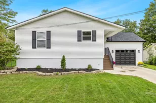 805 N Walnut St, Greenville, MI 48838 - Photo 1