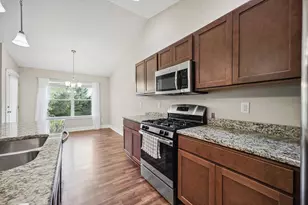 1165 S Village Cir, Kalamazoo, MI 49009 - Photo 11