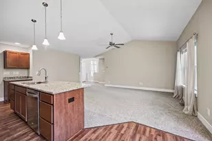 1165 S Village Cir, Kalamazoo, MI 49009 - Photo 7