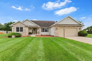69390 Sundance Dr, Edwardsburg, MI 49112 - Photo 1