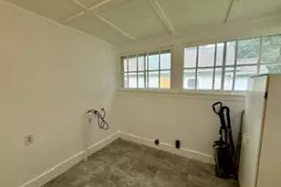 824 Cross St, Lansing, MI 48915 - Photo 17