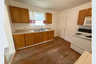 824 Cross Street, Lansing, MI 48915 - Photo 7