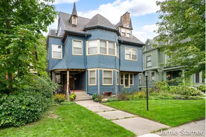 60 College Avenue NE, Grand Rapids, MI 49503 - Photo 1