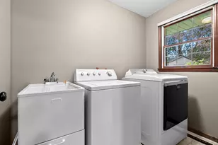 1447 Oak Terrace, Saint Joseph, MI 49085 - Photo 19