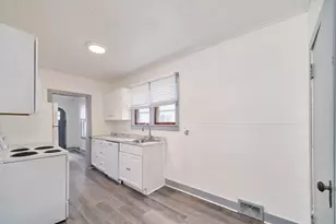 711 Ramsdell St, Manistee, MI 49660 - Photo 15