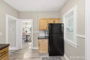 2928 Coit Ave NE, Grand Rapids, MI 49505 - Photo 11