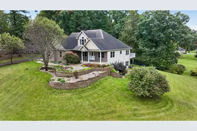 2112 Scenic Hills Drive, Jackson, MI 49201 - Photo 3