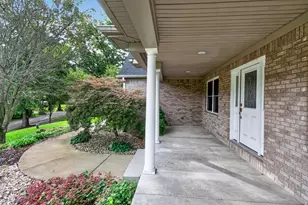 2112 Scenic Hills Dr, Jackson, MI 49201 - Photo 13