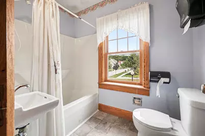 201 E Main Street, Ionia, MI 48846 - Photo 17