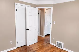 16062 Carlisle St, Detroit, MI 48205 - Photo 13