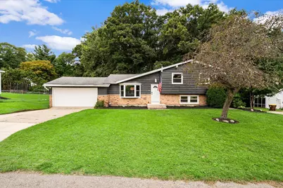 193 Lantern Drive NW, Comstock Park, MI 49321 - Photo 3