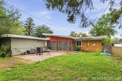 828 W 24th Street, Holland, MI 49423 - Photo 5