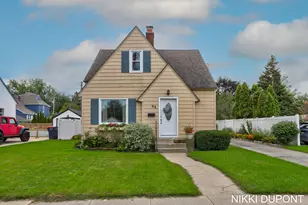 62 W 22nd St, Holland, MI 49423 - Photo 1