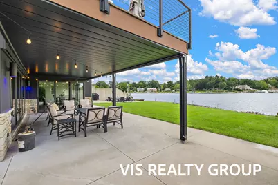 390 Lake Street, Fruitport, MI 49415 - Photo 5