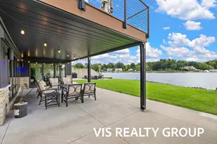 390 Lake St, Fruitport, MI 49415 - Photo 5