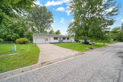 2520 Lanier Court, Lansing, MI 48911 - Photo 3
