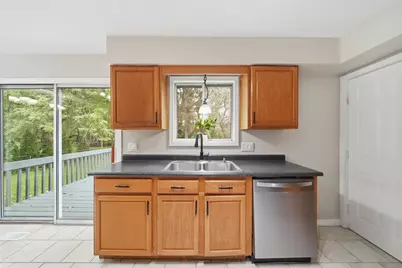 2520 Lanier Court, Lansing, MI 48911 - Photo 11