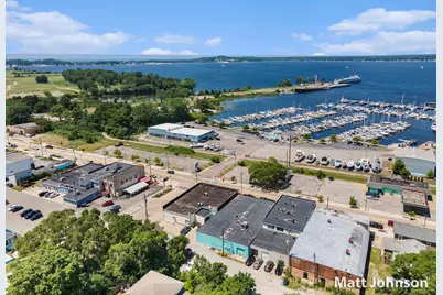 1953 Lakeshore Drive, Muskegon, MI 49441 - Photo 3