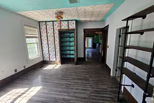 417 Moccasin St, Buchanan, MI 49107 - Photo 5
