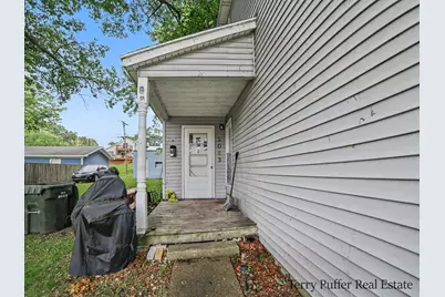 2063 Lakeshore Drive, Muskegon, MI 49441 - Photo 5