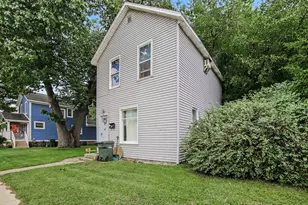 2063 Lakeshore Dr, Muskegon, MI 49441 - Photo 3