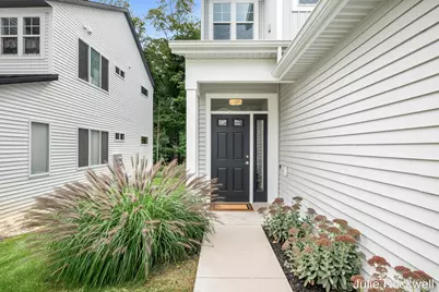 2358 Watertown Way, Grand Rapids, MI 49505 - Photo 3