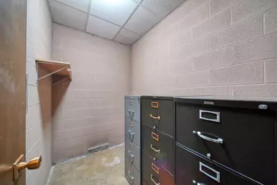 210 W Franklin Street, Jackson, MI 49201 - Photo 17