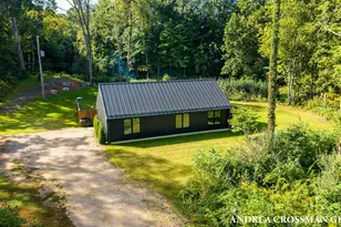 6346 Riverside Rd, Fennville, MI 49408 - Photo 9