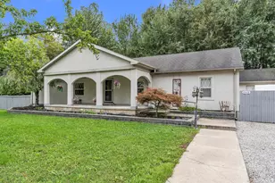 25119 Woodruff Rd, Flat Rock, MI 48134 - Photo 3