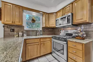 5555 Patterson Dr, Troy, MI 48085 - Photo 13