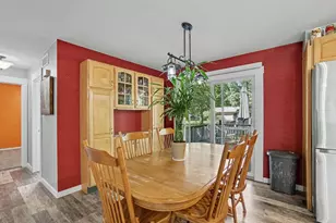 6084 Curtwood Rd, Ludington, MI 49431 - Photo 9
