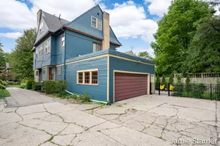 60 College Ave NE, Grand Rapids, MI 49503 - Photo 51