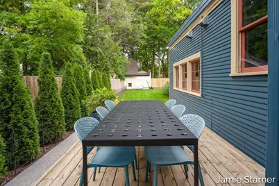60 College Avenue NE, Grand Rapids, MI 49503 - Photo 47