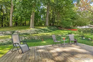 1127 Maplegrove Dr NW, Grand Rapids, MI 49504 - Photo 23