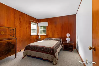 1127 Maplegrove Drive NW, Grand Rapids, MI 49504 - Photo 15