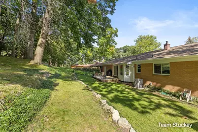 1127 Maplegrove Drive NW, Grand Rapids, MI 49504 - Photo 27