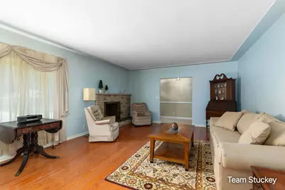1127 Maplegrove Drive NW, Grand Rapids, MI 49504 - Photo 5