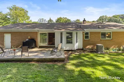 1127 Maplegrove Drive NW, Grand Rapids, MI 49504 - Photo 25