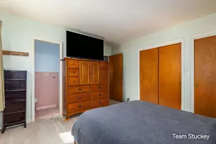 1127 Maplegrove Dr NW, Grand Rapids, MI 49504 - Photo 13